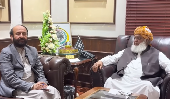 Tahir Khan, Moulana